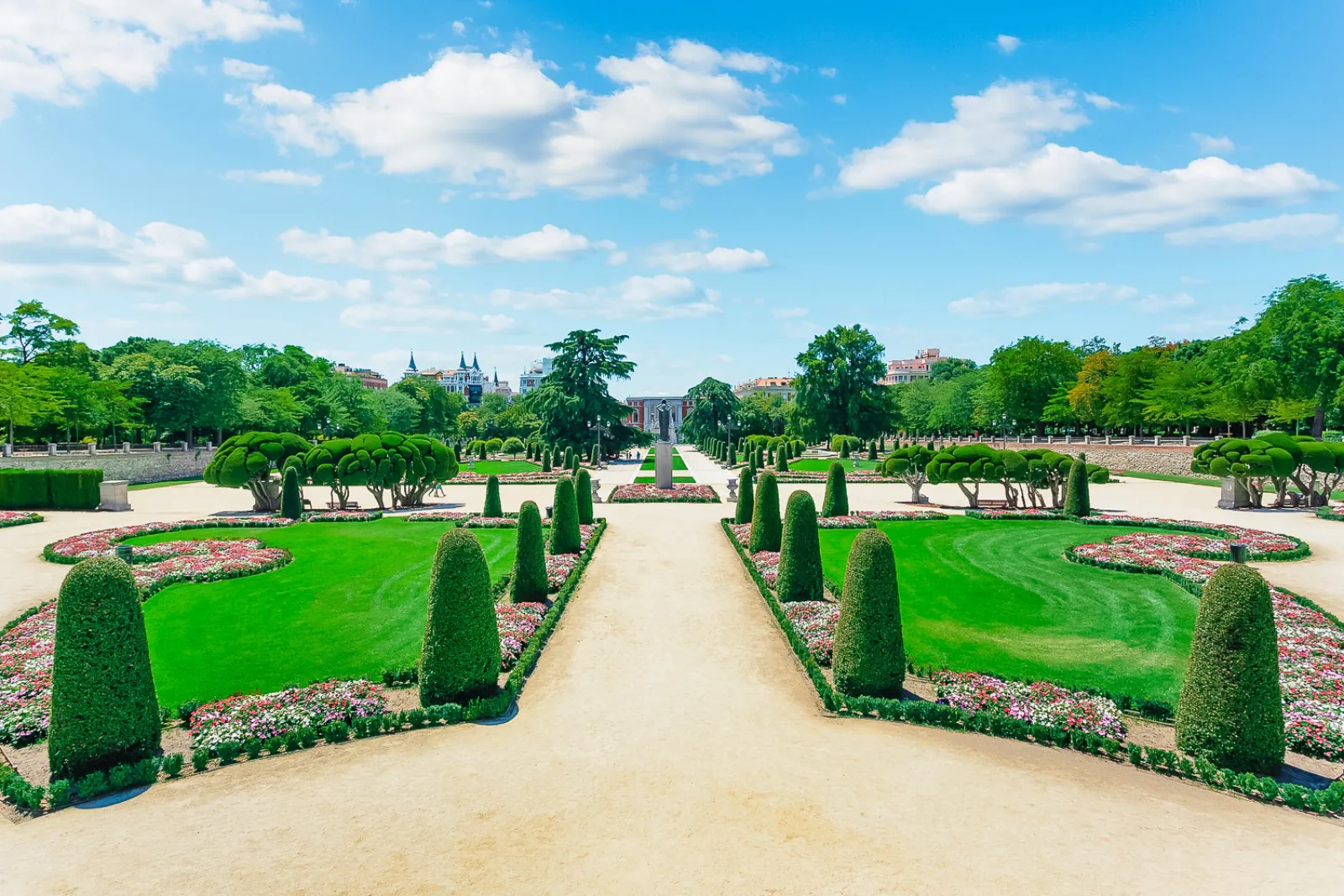 The clipped hedges of the Parterre garden in Retiro Park