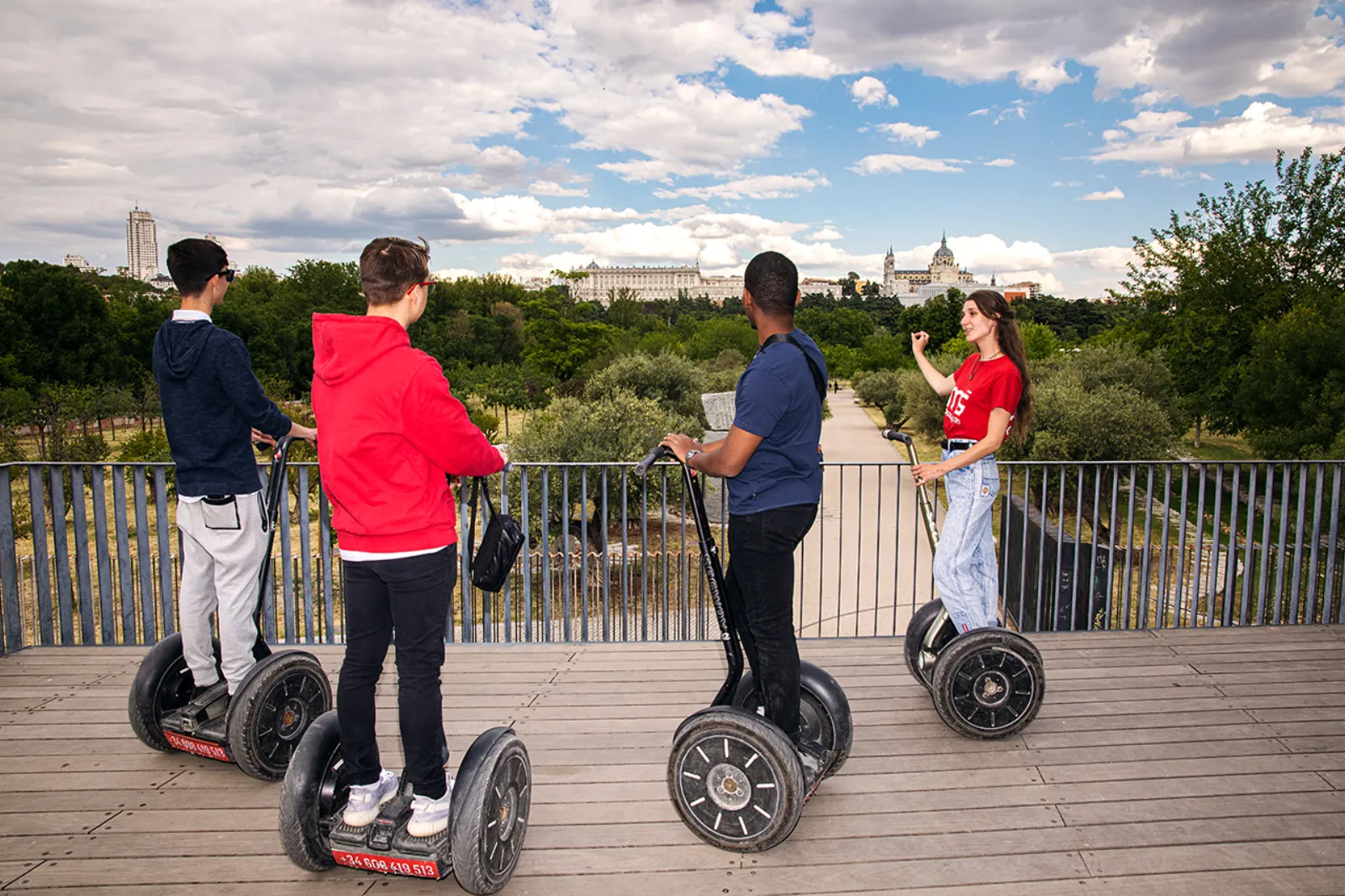 Riders on Segways on the Madrid Río riverside